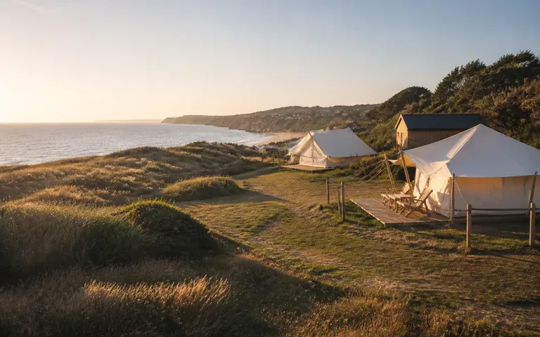 Hébergements de plein air près des dunes sur la côte normande
